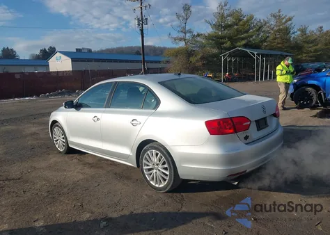 2011 Volkswagen Jetta 2.5L Sel из США, поврежденный, VIN 3VWLZ7AJ4BM370609
